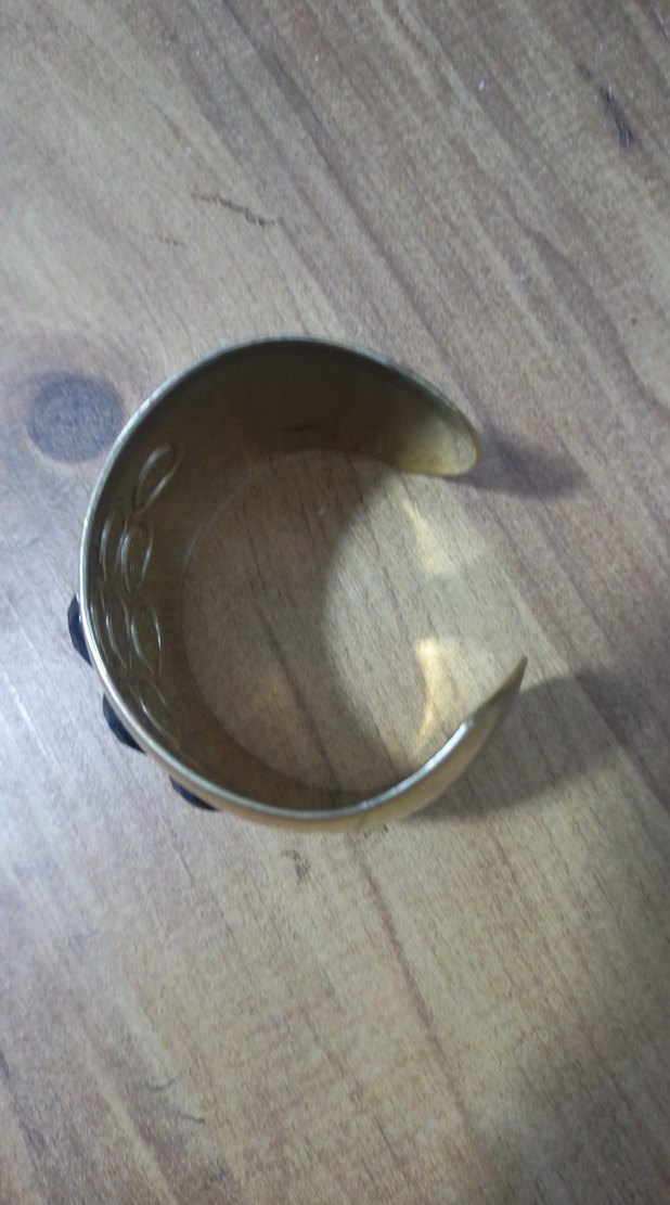 Koyu Taşlı Altın Renkli Tokalı Bilezik - Görsel 3