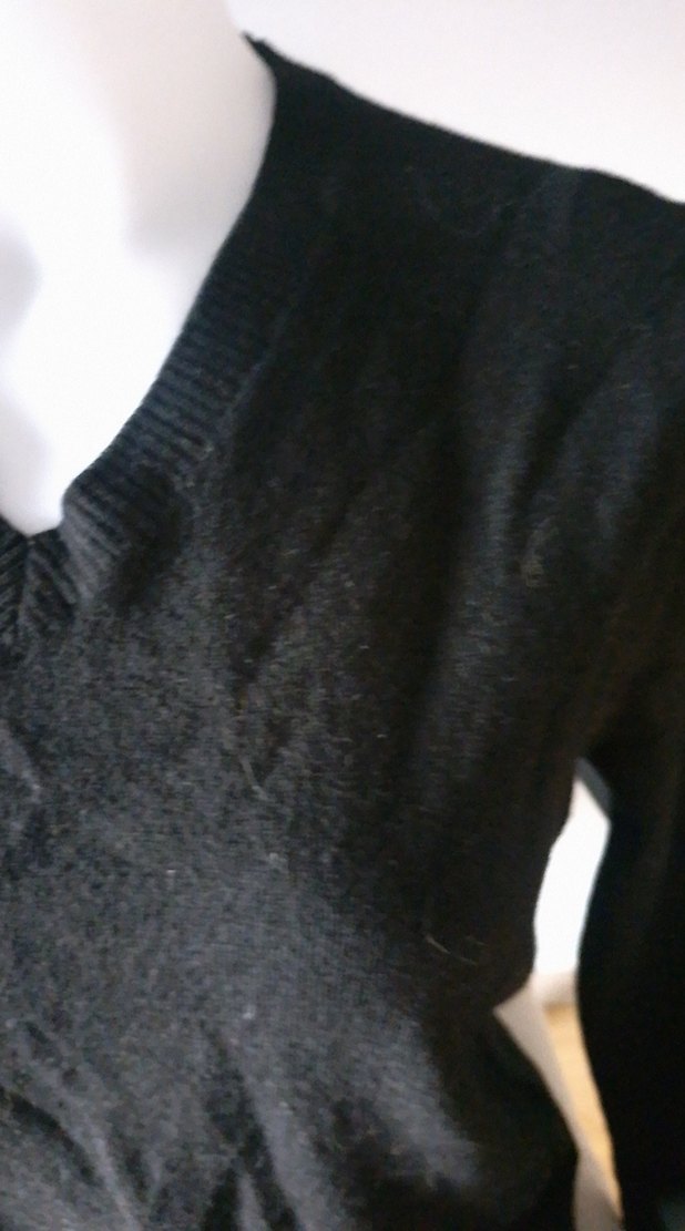 Siyah V Yaka Uzun Kollu Yün Kazak - Görsel 2