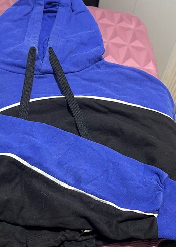 Erkek Siyah Bağcıklı Mavi Kapüşonlu Sweatshirt - Görsel 2