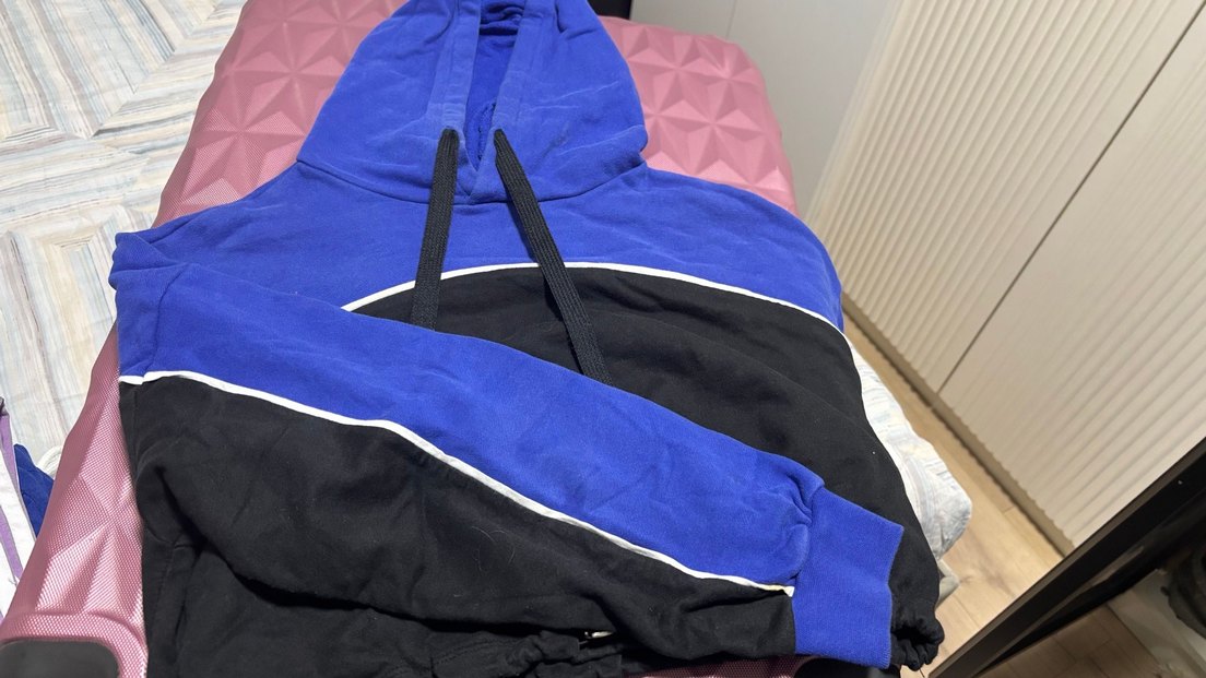 Erkek Siyah Bağcıklı Mavi Kapüşonlu Sweatshirt - Görsel 2