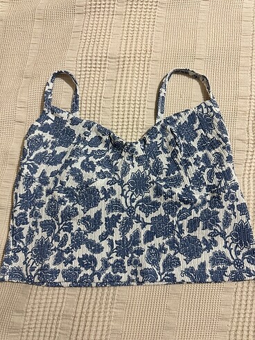 Mavi çiçekli crop