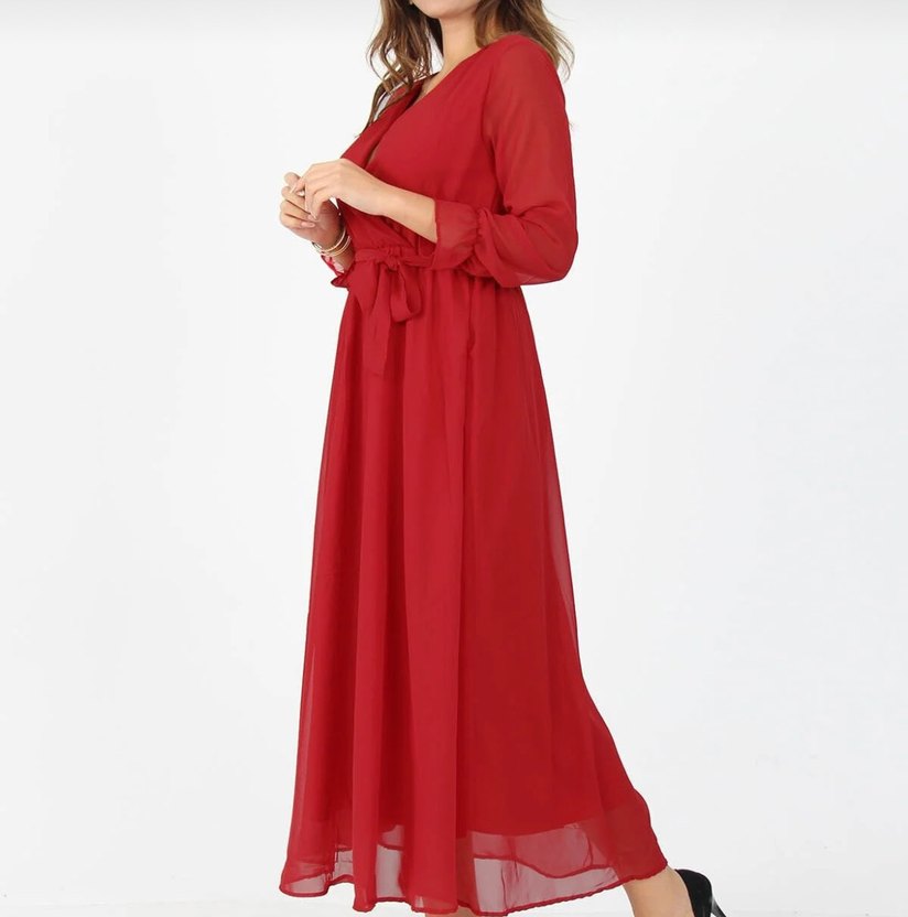 Kadın kırmızı abiye - Görsel 2