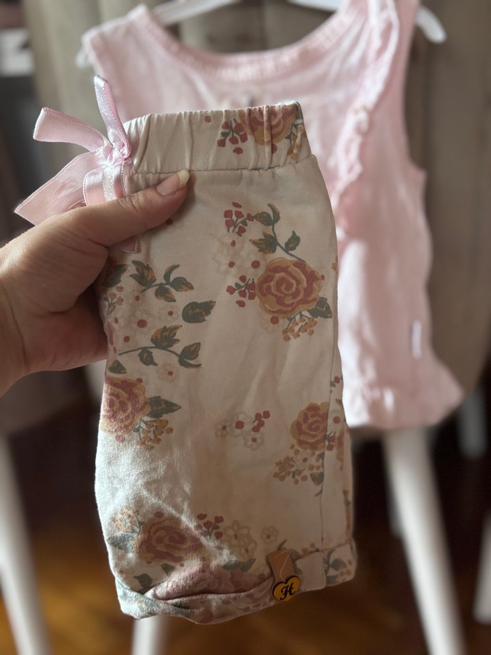 Pembe Çiçek Desenli Fırfırlı Kolsuz Bebek Kıyafeti - Görsel 3