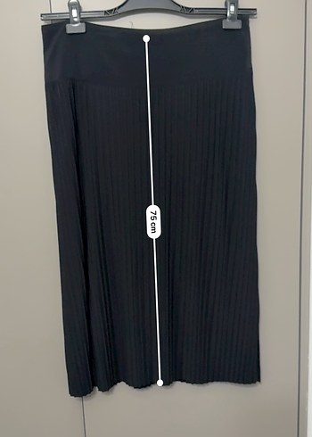 Kadın Siyah Piliseli Kısa Etek - Görsel 5