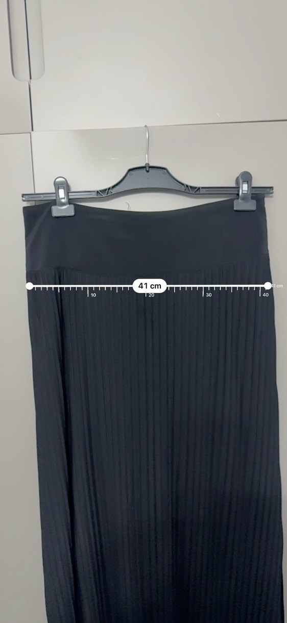 Kadın Siyah Piliseli Kısa Etek - Görsel 4