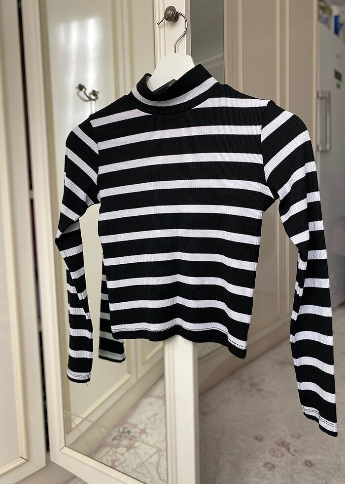 Çizgili crop - Görsel 4