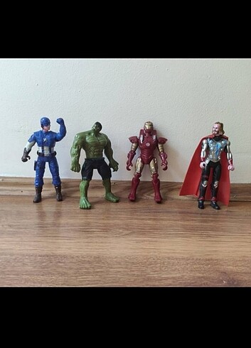 4 lü Avengers Oyuncak Seti 