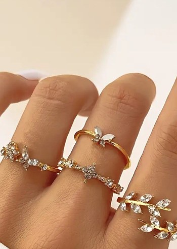 Zara Altın Renkli Kelebekli Çiçekli Kadın Yüzük Seti