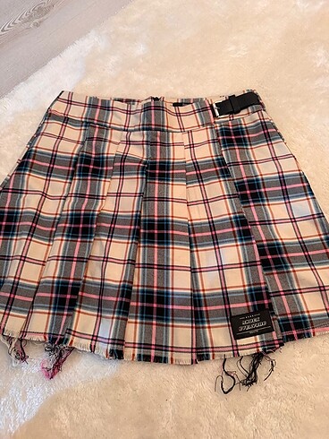 Bershka mini etek