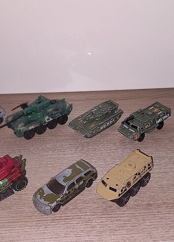  Beden Mattel, Matchbox ve Hotwheels metal tanklar