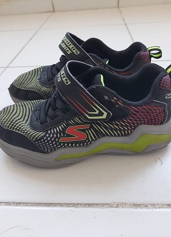 Skechers Orijinal Skechers ışıklı ayakkabı 34 numara