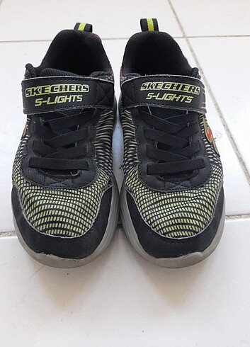 Orijinal Skechers ışıklı ayakkabı 34 numara