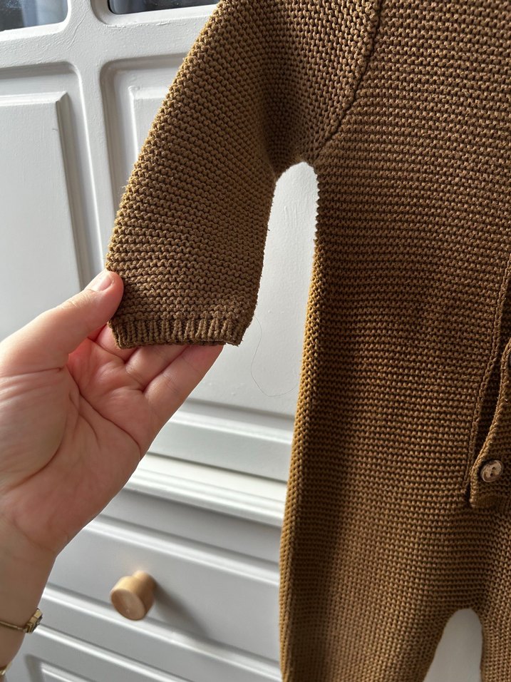 Kahverengi Örgü Bebek Tulum - Görsel 4