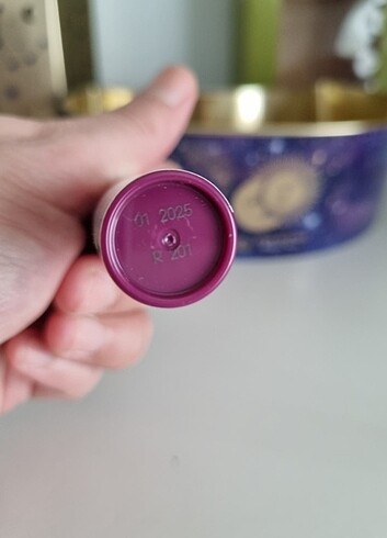 Beden pembe Renk YVES ROCHER KARADUT DUDAK BALM
