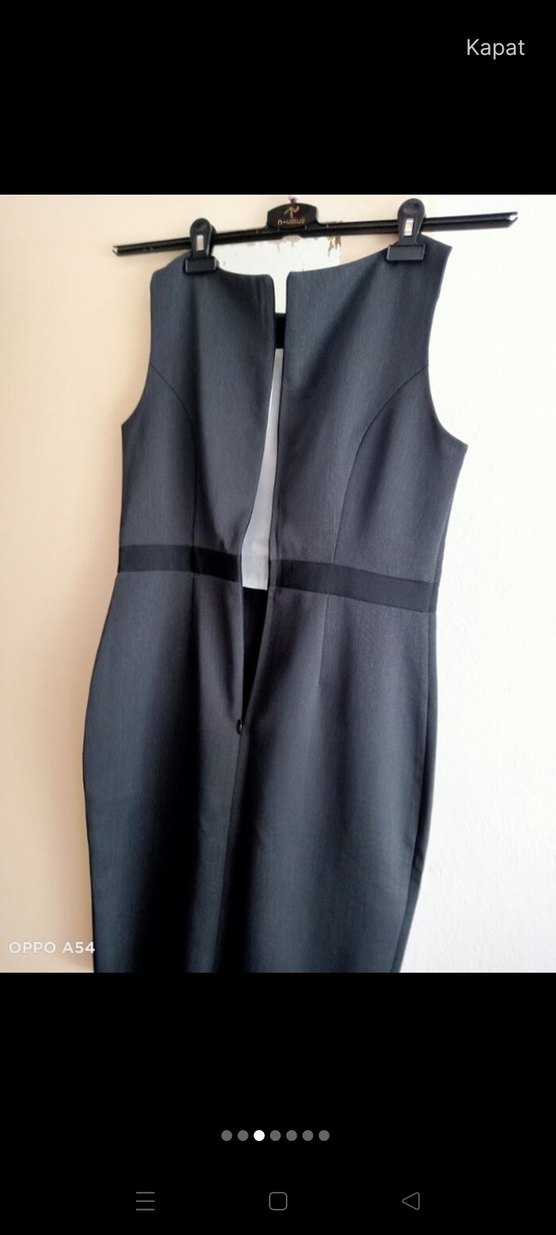 Kemerli Siyah Midi Kolsuz Ofis Elbisesi - Görsel 3