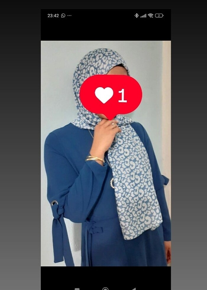 Mavi krep elbise - Görsel 2