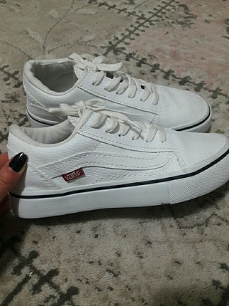 Beyaz vans