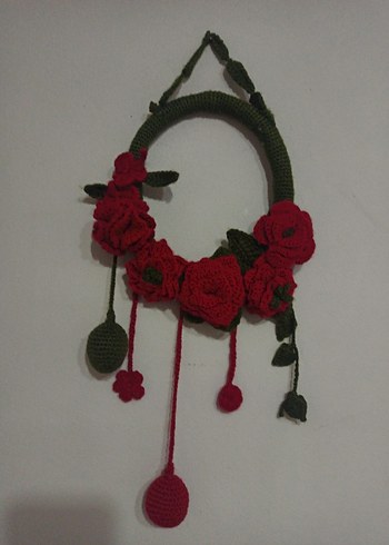 Koyu Kırmızı Çiçek Desenli Örgü duvar süsü - Görsel 2