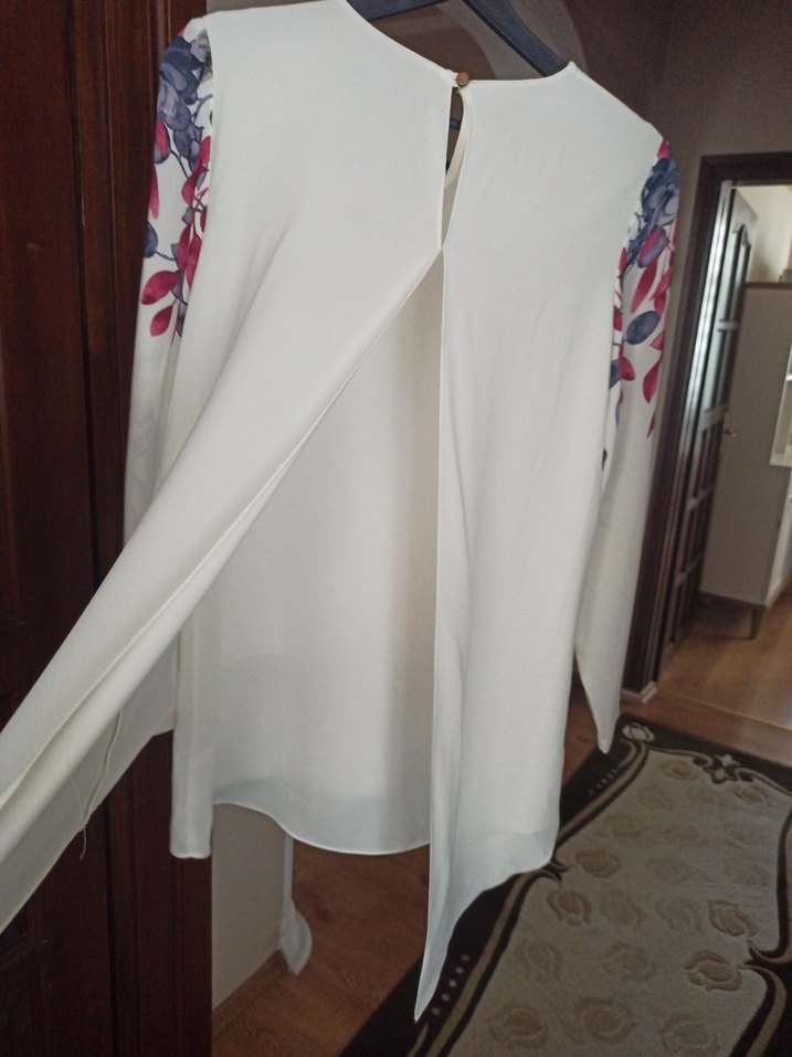 Çiçek Desenli Beyaz Bohem Uzun Kollu Bluz - Görsel 4