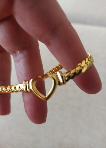 Altın Renkli Zincir Detaylı Kalp Bileklik çelik - Görsel 4
