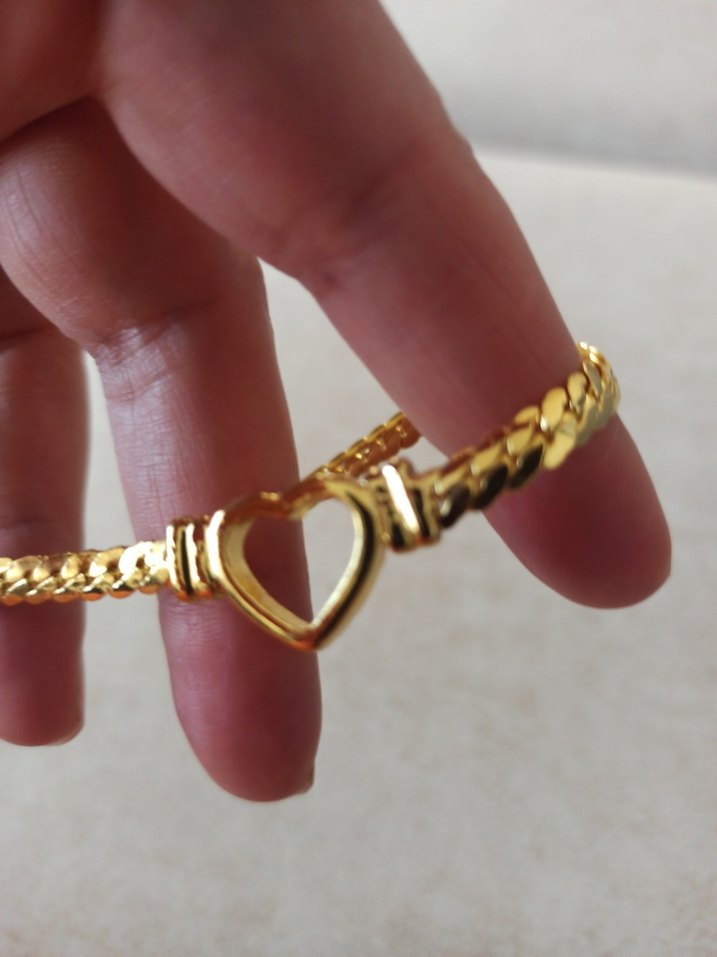 Altın Renkli Zincir Detaylı Kalp Bileklik çelik - Görsel 4