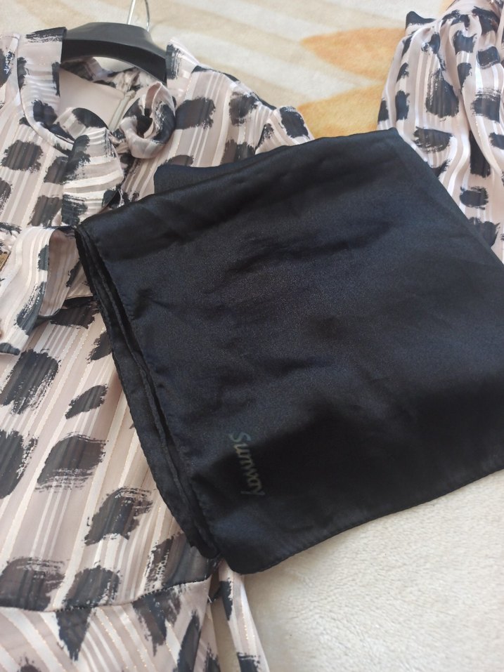 Bej Gri Piliseli Bağlamalı Kadın Uzun Elbise - Görsel 3