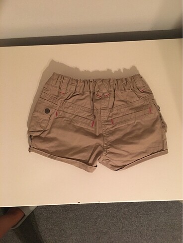 5 Yaş Beden çeşitli Renk H&M Panço ve Zara 3 adet şort 116 beden 5-6 yaş
