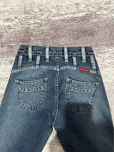 Bel Detaylı Pantolon