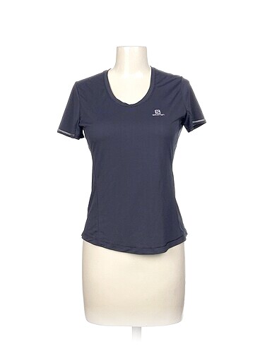 Diğer T-shirt %70 İndirimli.