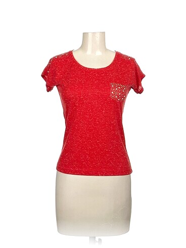 PreLoved T-shirt %70 İndirimli.