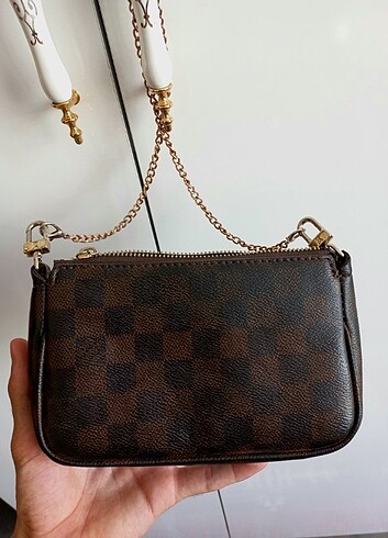  Beden Louis Vuitton Kadın Kol çantası
