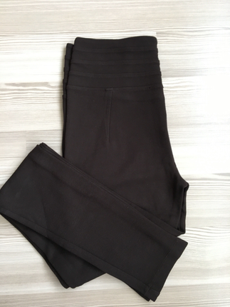 ZARA TAYT