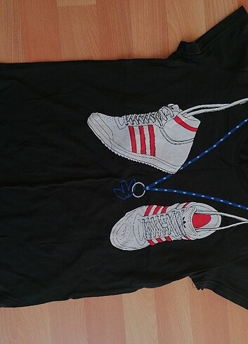 Adidas Tişört