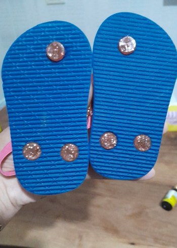 20 Beden Pembe Fiyonk Detaylı Kız Çocuk Terlik