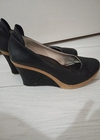 Diğer Kadın Siyah Dolgu Topuklu Klasik Ayakkabı