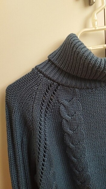 Boğazlı mavi kazak - Görsel 2