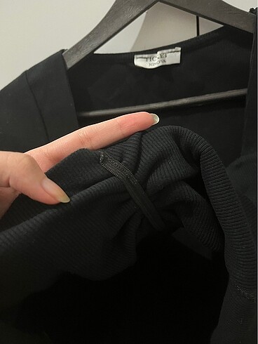 Önü büzgülü siyah crop - Görsel 2