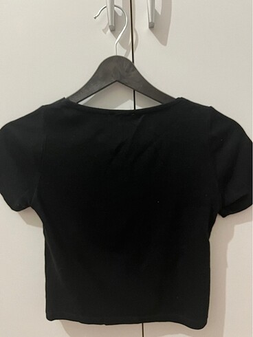 Önü büzgülü siyah crop - Görsel 3