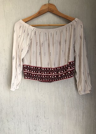 H&M omuz açık tişört