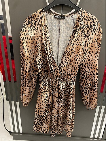 Leopar desen elbise