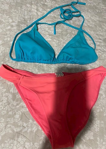 Pembe Alt ve Mavi Üst İpli Bikini Takımı