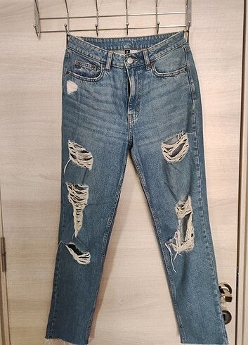 H&M Yırtık Mom Jean