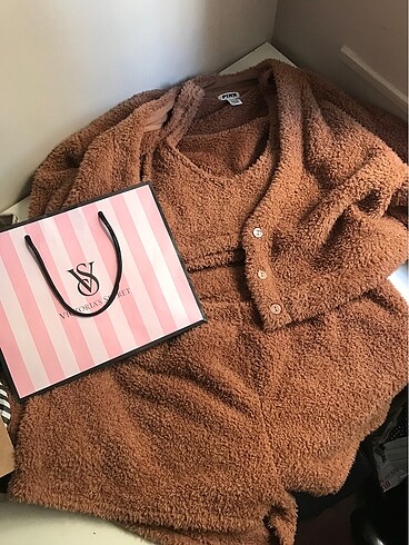 Victoria s Secret victoria secret pink cozyy peluş takım