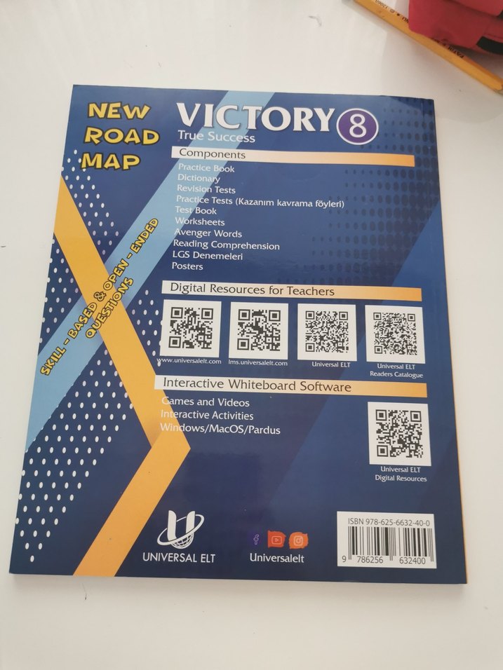 Victory 8 Yeni Yol Haritası - İngilizce Kitabı - Görsel 2