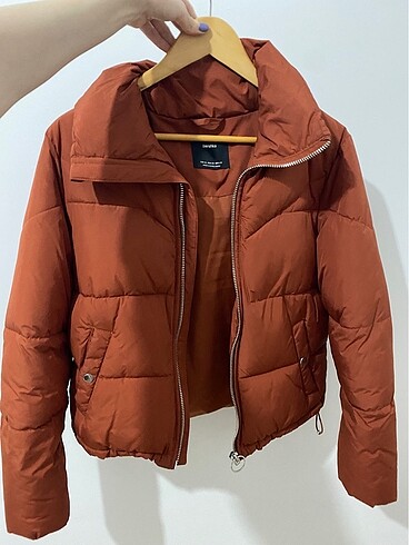 BERSHKA MONT
