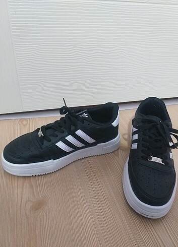 Adidas Spor ayakkabı 