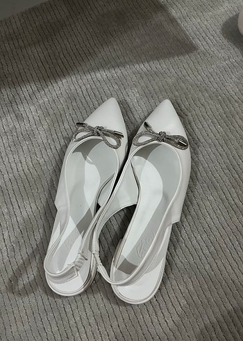 Diğer Beyaz Stiletto Tokalı Kadın Abiye Ayakkabı
