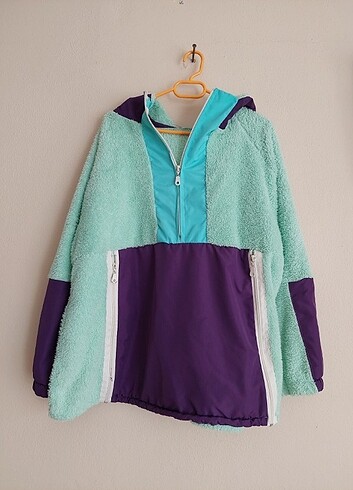 Polar sweatshirt