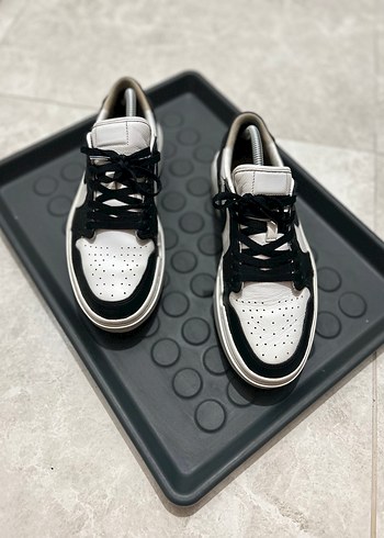 Nike Jordan Elevate Sneaker