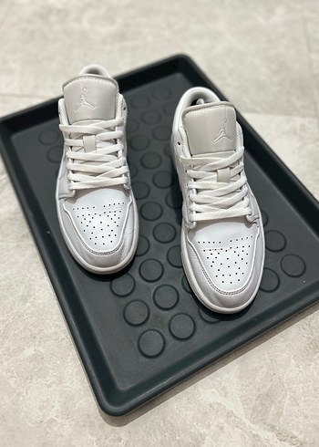 Nike Jordan 1 Sneaker